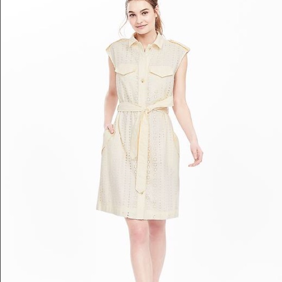 Banana Republic Dresses & Skirts - Banana Republic Eyelet Dress
